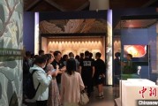 算命最准百年典藏首渡重洋 124套英国工艺美术运动珍品亮相天津