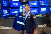 算命最准尾盘：美股小幅上扬 标普指数上涨约0.3%