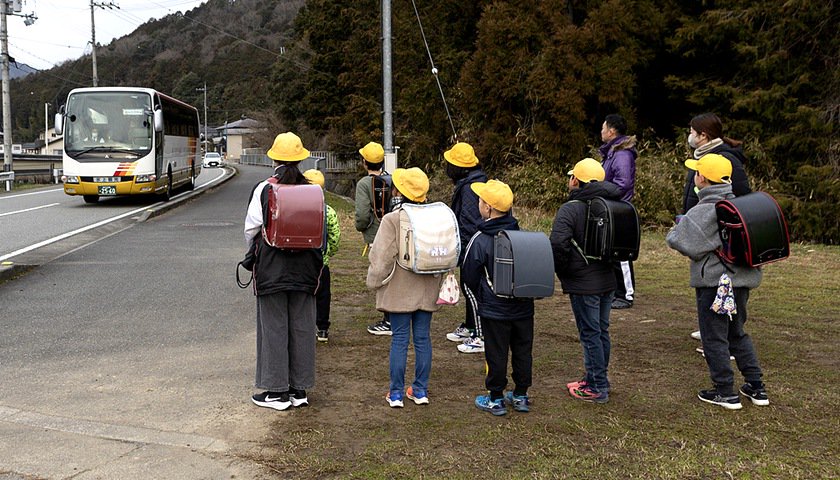 再创(😕)新低，日本2024年出生人数首次跌破70万(🥠)